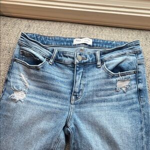 Buckle Women's Light Blue Distressed Skinny Jeans